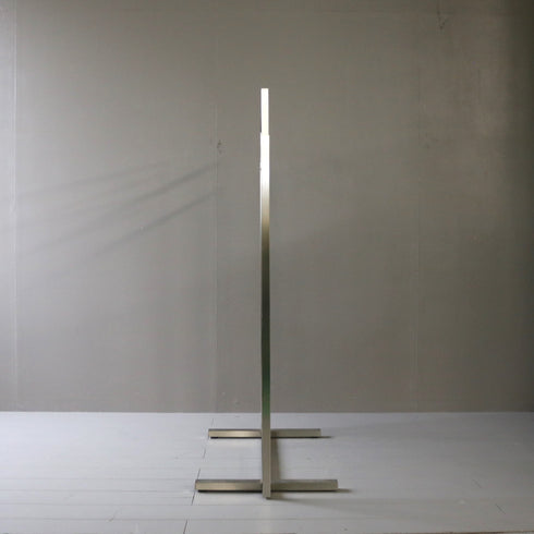 A61 ハンガーラック 伸縮 金属製 什器 高さ125㎝ 幅95㎝ 奥行45㎝